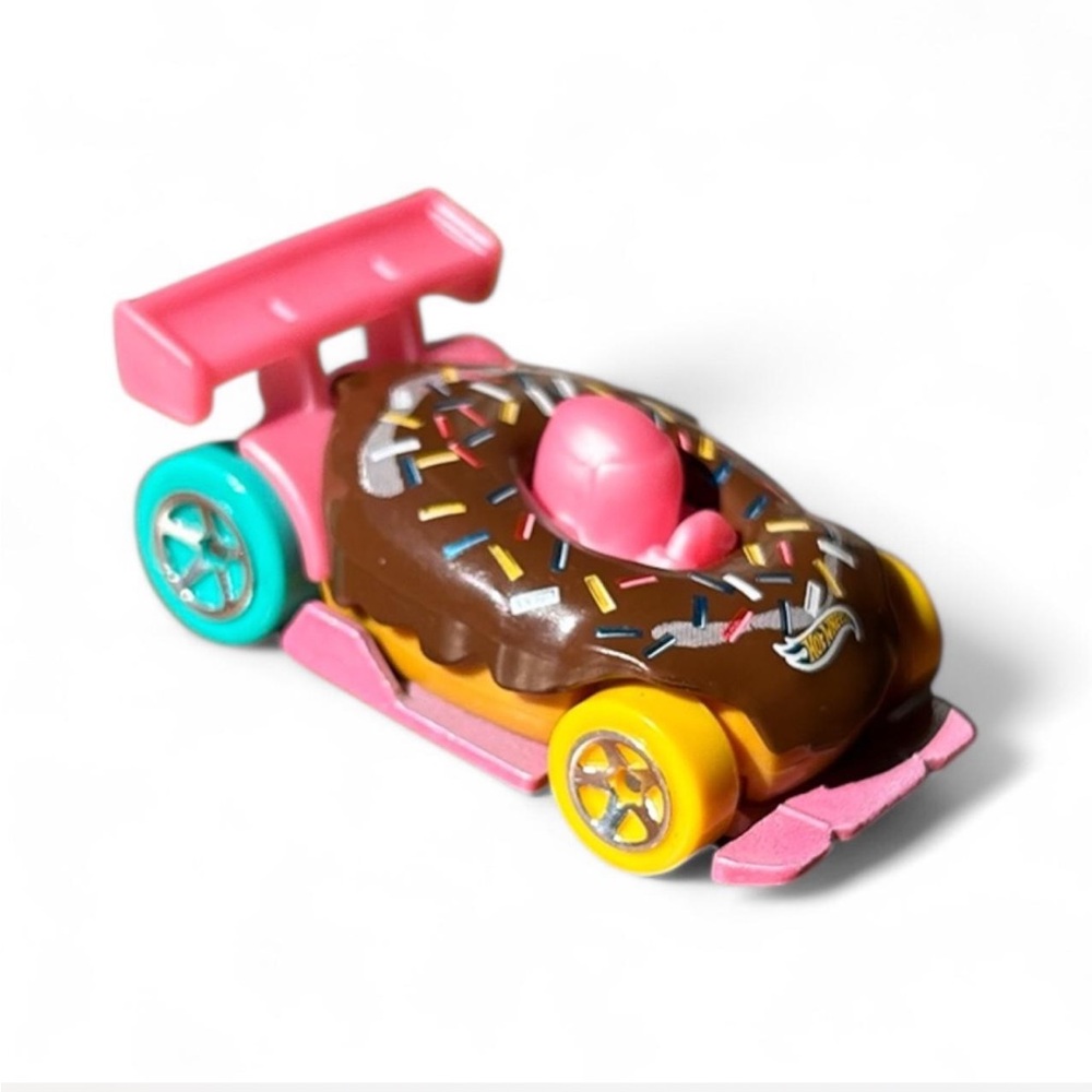 Hot Wheels "Donut Drifter"
Die-Cast "Fast Foodie" Series
2019 Mattel